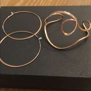 Hoop earrings and bracelet